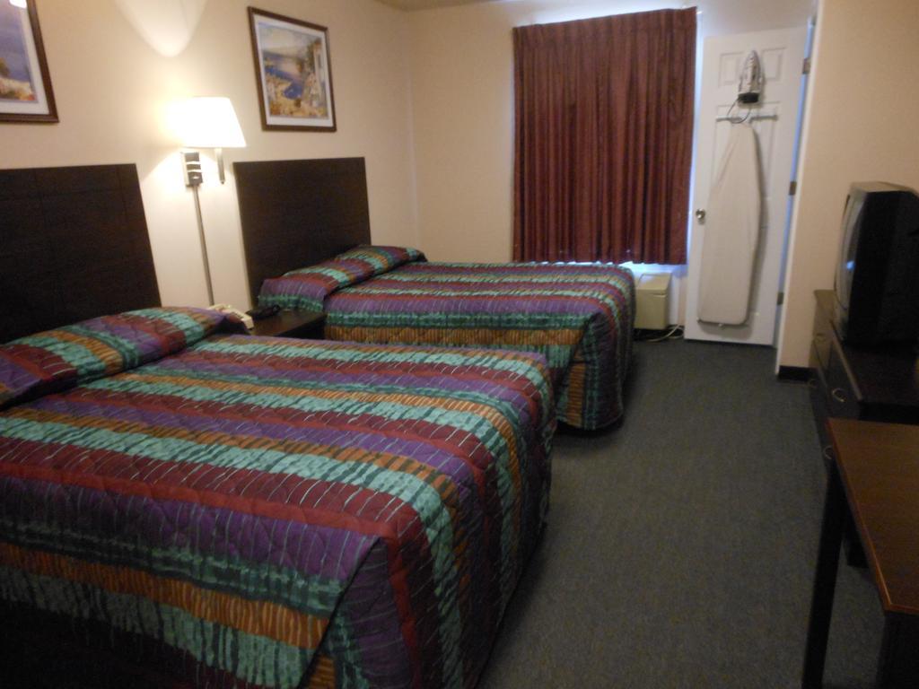 Intown Suites Extended Stay Select Hampton Va Pokoj fotografie