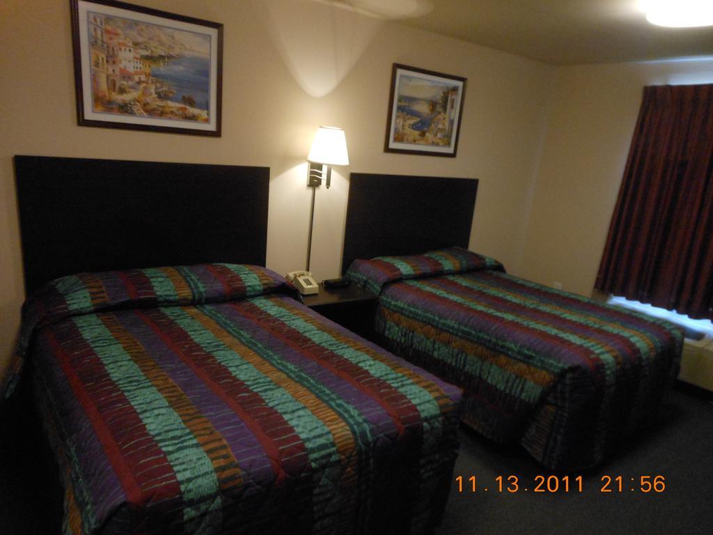 Intown Suites Extended Stay Select Hampton Va Pokoj fotografie