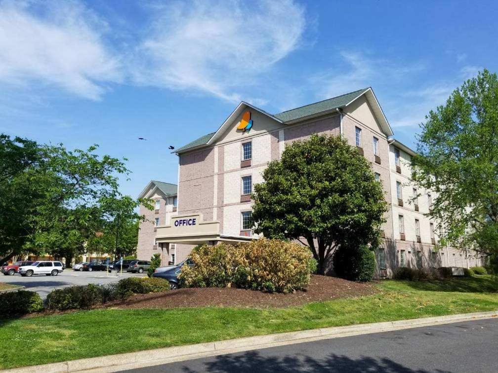 Intown Suites Extended Stay Select Hampton Va Exteriér fotografie