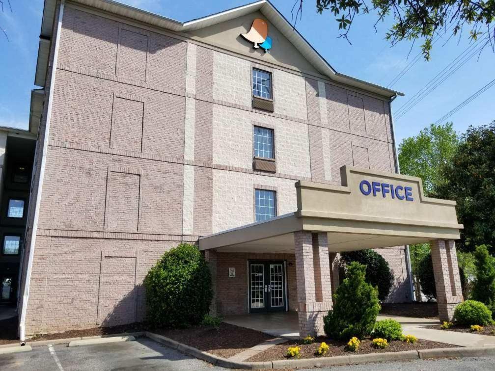 Intown Suites Extended Stay Select Hampton Va Exteriér fotografie
